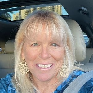 Meet your Posher, Rebecca